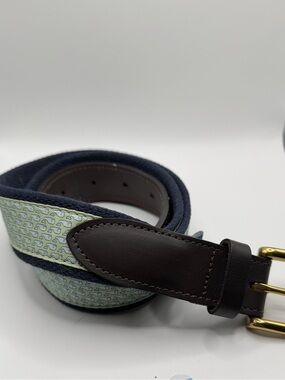 Vineyard Vines Navy & Light Green Patterned Fabric Belt with Brown Leather